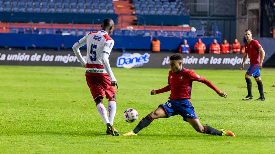 Partido de la Copa del Rey entre Osasuna y Granada (2-0) disputado en El Sadar (26). IÑIGO ALZUGARAY