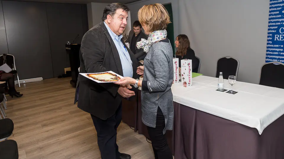 Entrega del VII Certamen de premios 'Heraldo de los Reyes Magos' de cuentos de Navidad que entrega la Asociación de Periodistas de Navarra (4). IÑIGO ALZUGARAY
