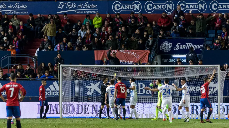 Partido de Liga entre Osasuna y Málaga (1-1) disputado en El Sadar (29). IÑIGO ALZUGARAY