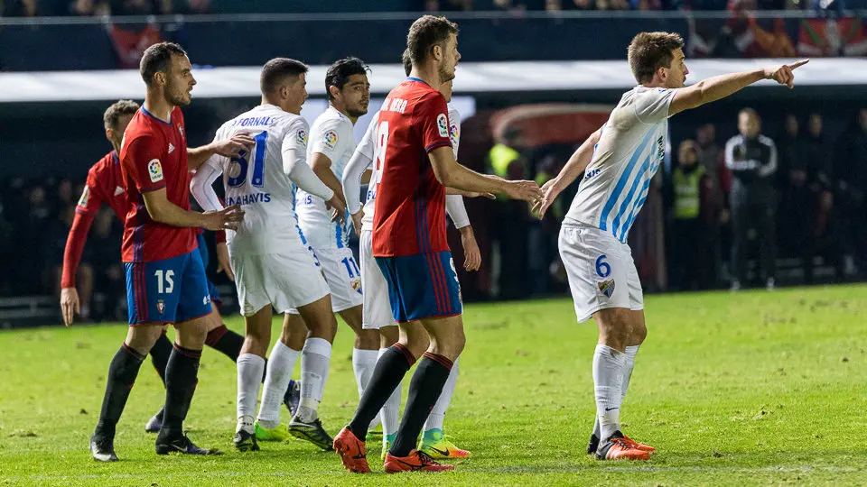 Partido de Liga entre Osasuna y Málaga (1-1) disputado en El Sadar (37). IÑIGO ALZUGARAY