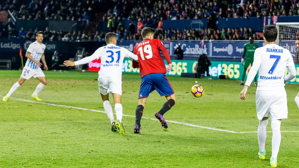 Partido de Liga entre Osasuna y Málaga (1-1) disputado en El Sadar (40). IÑIGO ALZUGARAY
