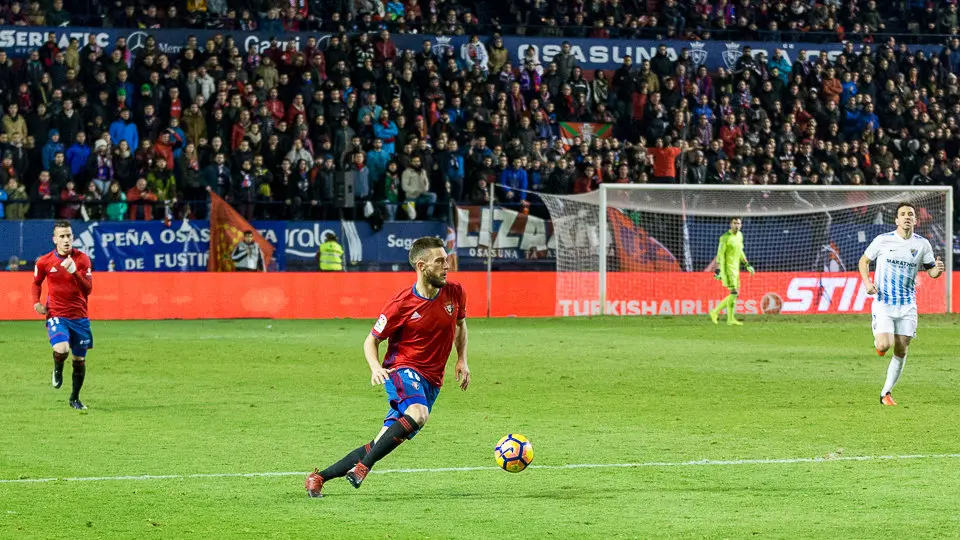 Partido de Liga entre Osasuna y Málaga (1-1) disputado en El Sadar (44). IÑIGO ALZUGARAY