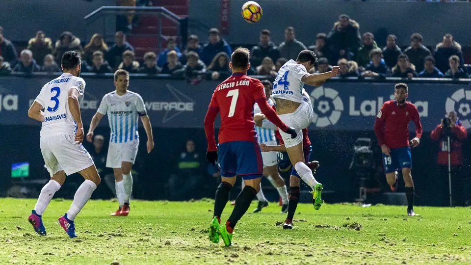 Partido de Liga entre Osasuna y Málaga (1-1) disputado en El Sadar (47). IÑIGO ALZUGARAY