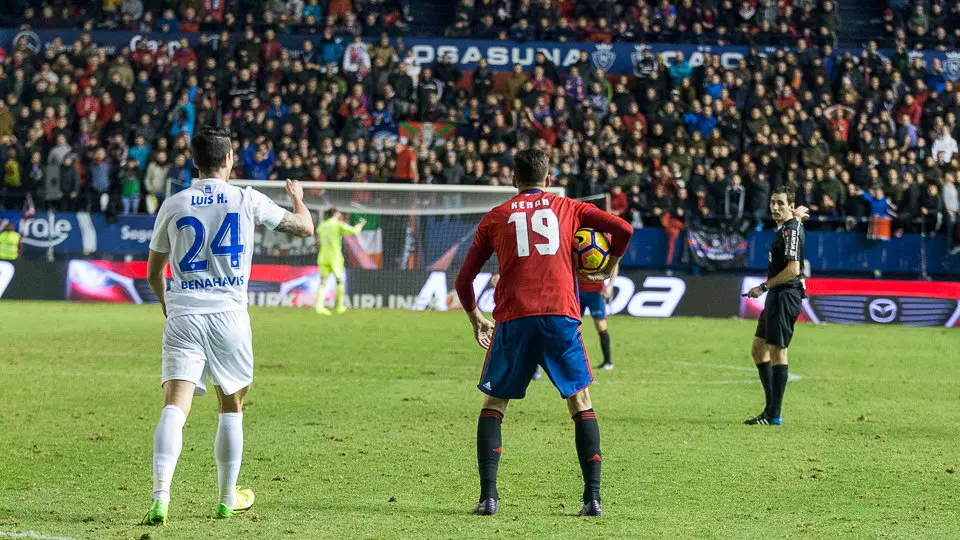 Partido de Liga entre Osasuna y Málaga (1-1) disputado en El Sadar (60). IÑIGO ALZUGARAY
