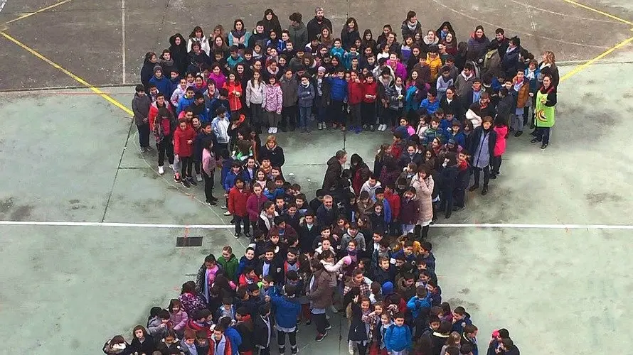 Los niños y alumnos de Navarra se unen contra el cáncer. SANTA ANA (ESTELLA)