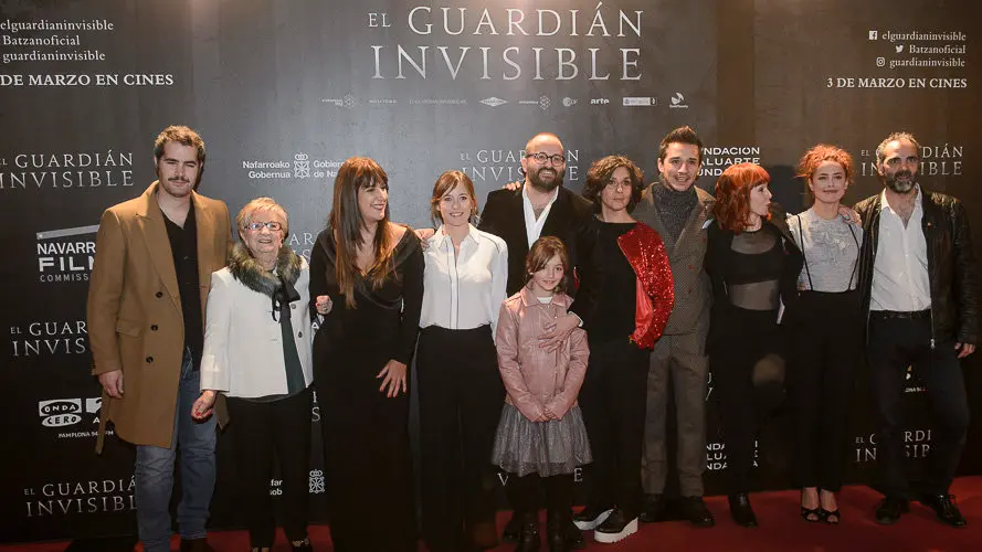 El equipo de El Guardián Invisible presenta en Pamplona la película junto a Marta Etura, Dolores Redondo y el directo. PABBLO LASAOSA (39)