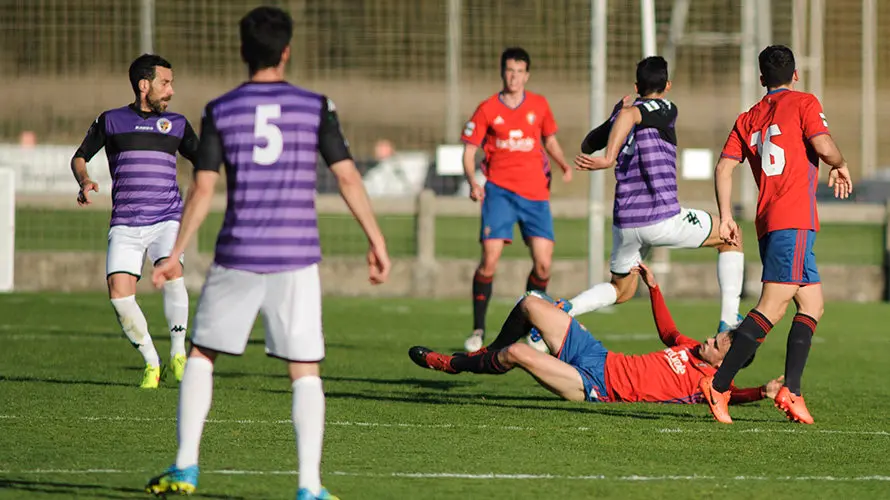Partido de Osasuna Promesas contra Palencia en Tajonar. MIGUEL OSÉS_11