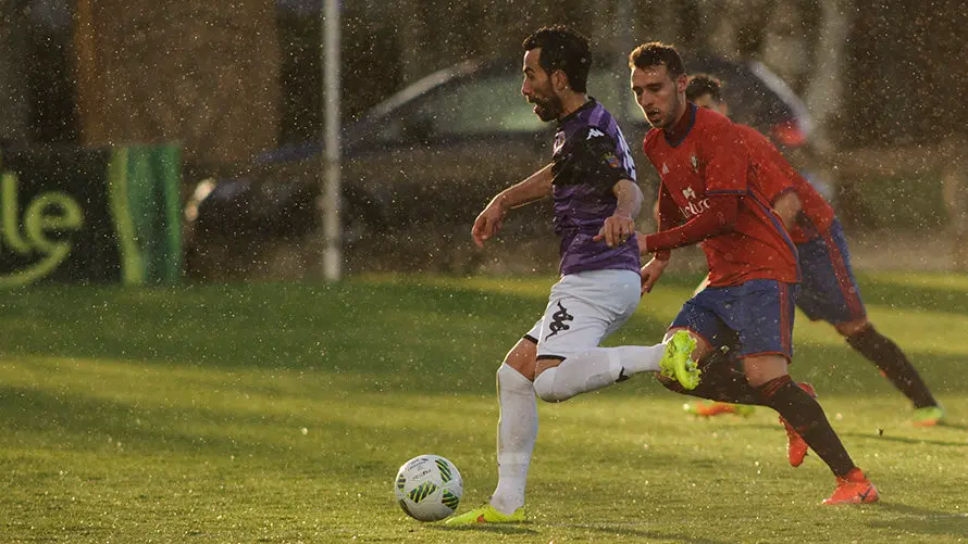 Partido de Osasuna Promesas contra Palencia en Tajonar. MIGUEL OSÉS_26