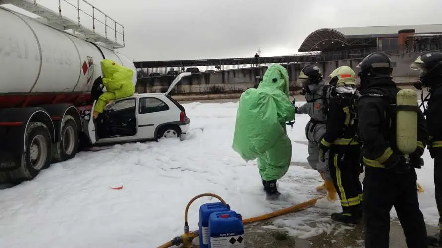 Actividades de entrenamiento de los nuevos bomberos de Navarra. BOMBEROS (3)