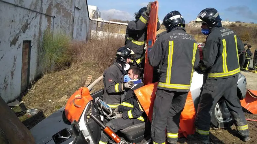 Actividades de entrenamiento de los nuevos bomberos de Navarra. BOMBEROS (15)