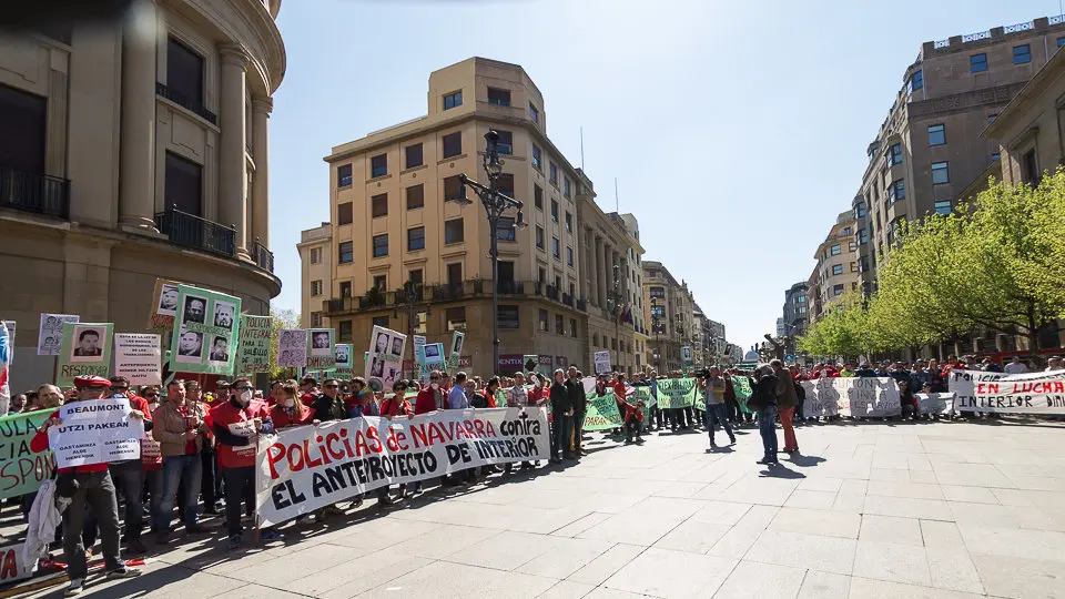 Concentración contra el anteproyecto de ley de policías de Navarra elaborado por el Gobierno (14). IÑIGO ALZUGARAY