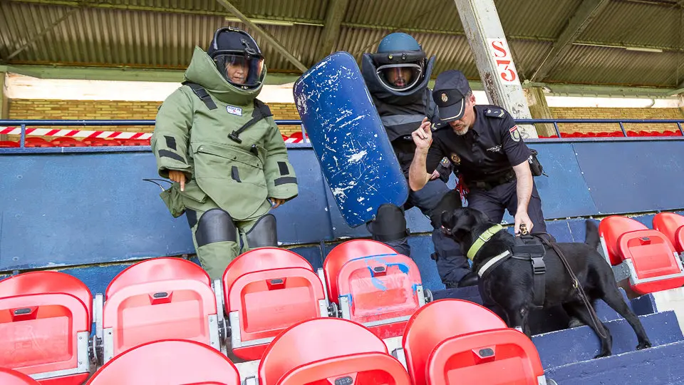 Simulacro de atentado terrorista en el estadio de El Sadar (67). IÑIGO ALZUGARAY