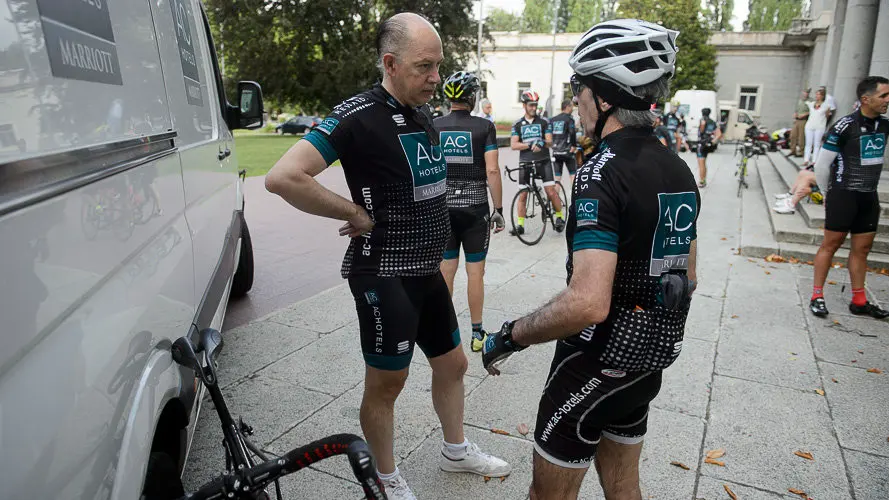 XXVII Ruta Xacobea en bici de AC Hoteles, con más de 70 participantes como Antonio Catalán o Indurain. PABLO LASAOSA (11)