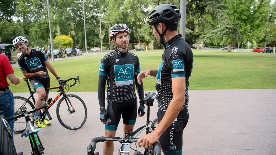 XXVII Ruta Xacobea en bici de AC Hoteles, con más de 70 participantes como Antonio Catalán o Indurain. PABLO LASAOSA (12)