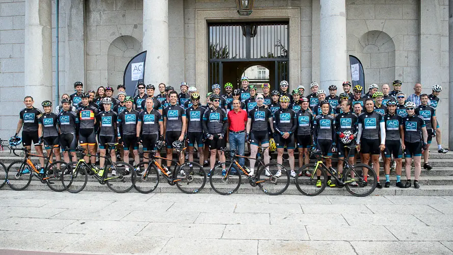 XXVII Ruta Xacobea en bici de AC Hoteles, con más de 70 participantes como Antonio Catalán o Indurain. PABLO LASAOSA (29)