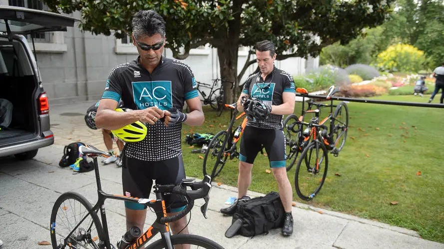 XXVII Ruta Xacobea en bici de AC Hoteles, con más de 70 participantes como Antonio Catalán o Indurain. PABLO LASAOSA (47)