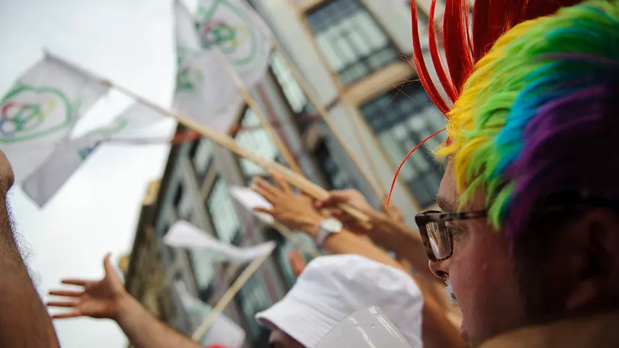 Salida de las Peñas tras la primera corrida de los Sanfermines de 2017. MIGUEL OSÉS_1