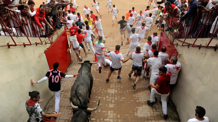 Segundo encierro de Jos&eacute; Escolar en la entrada a la Plaza de Toros 22 REUTERS