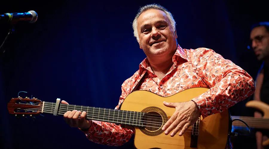 El grupo los Gipsy Kings ofrece un concierto en la Plaza de los Fueros de Pamplona el día 7 de San Fermín DANIEL FERNÁNDEZ05