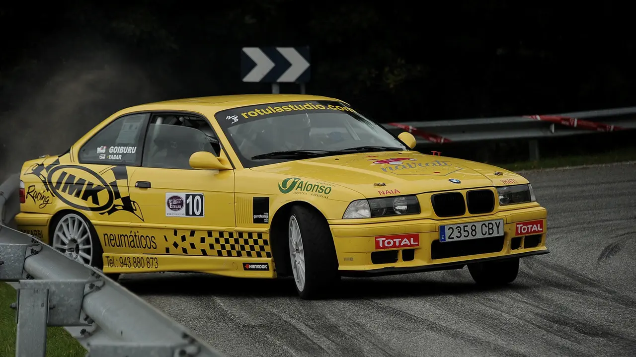 10 Escudería Lagun Artea (PV) Iñaki Yabar / Jon Goiburu Bmw M3
