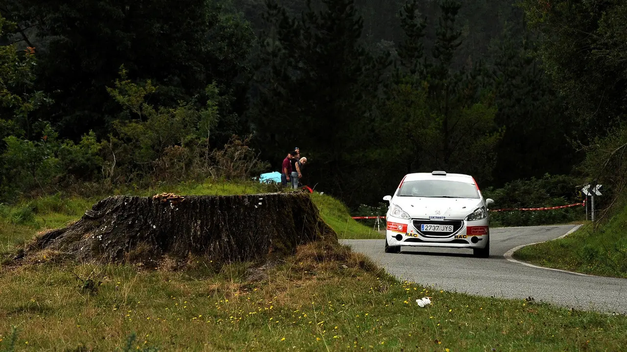 5, RAC Vasco Navarro. Roland Holke / Javier Goikoetxea. Peugeot 208 VTi