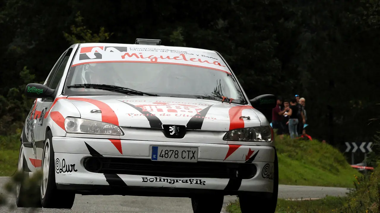 34, Petilla Motorsport. Sergio Pejenaute / Jokin Sarasola Peugeot 309 GTi