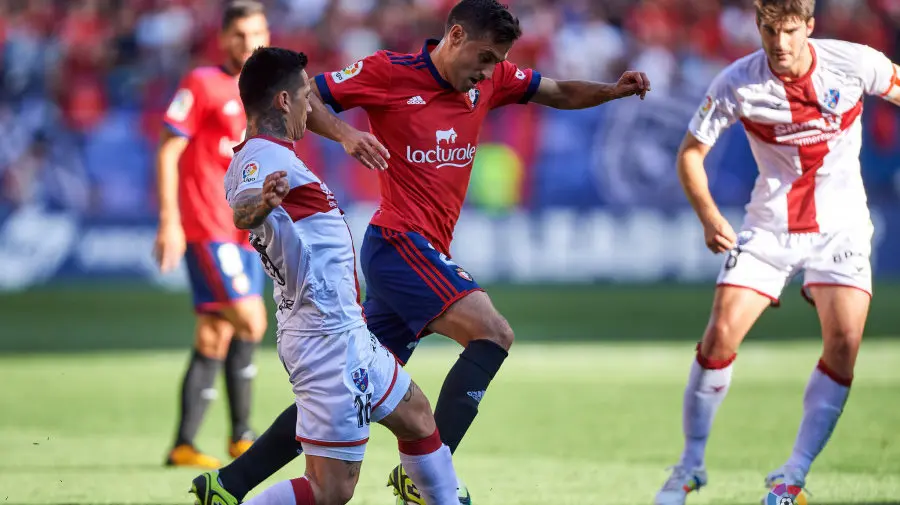 Partido entre Osasuna y Huesca en la celebración del 50 aniversario de El Sadar. FOTO LFP (12)