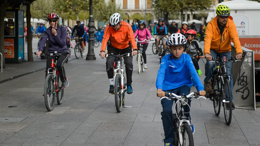 Ciclomarcha infantil y familiar en Pamplona, organizada dentro del Mes de la Movilidad. PABLO LASAOSA (1)