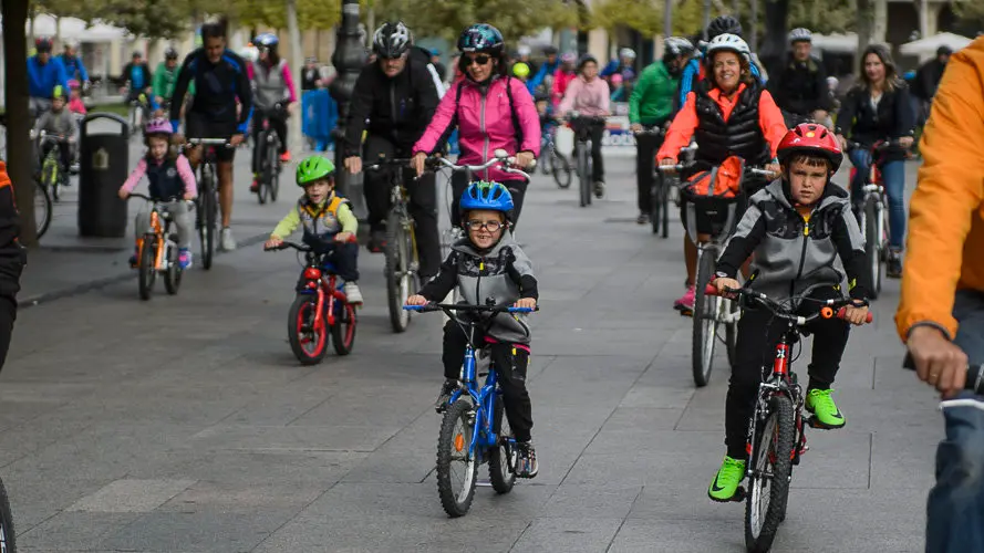 Ciclomarcha infantil y familiar en Pamplona, organizada dentro del Mes de la Movilidad. PABLO LASAOSA (2)
