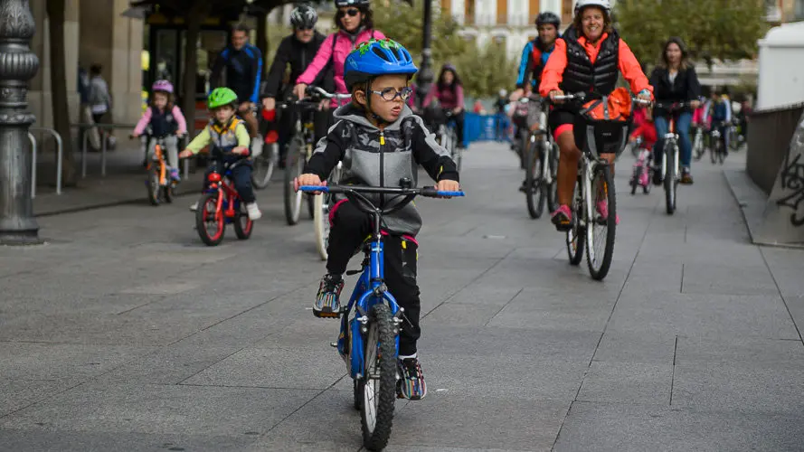 Ciclomarcha infantil y familiar en Pamplona, organizada dentro del Mes de la Movilidad. PABLO LASAOSA (3)