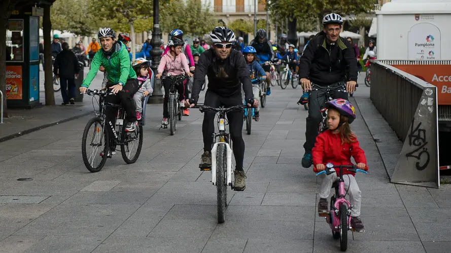 Ciclomarcha infantil y familiar en Pamplona, organizada dentro del Mes de la Movilidad. PABLO LASAOSA (4)