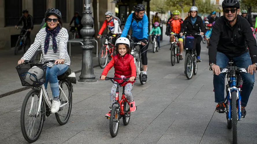 Ciclomarcha infantil y familiar en Pamplona, organizada dentro del Mes de la Movilidad. PABLO LASAOSA (11)
