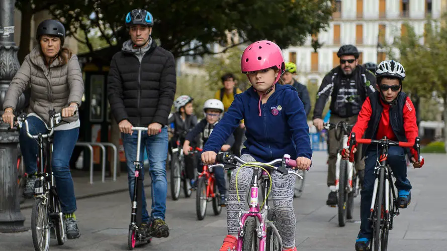 Ciclomarcha infantil y familiar en Pamplona, organizada dentro del Mes de la Movilidad. PABLO LASAOSA (13)