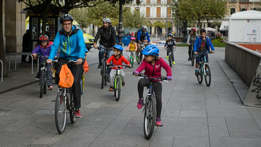 Ciclomarcha infantil y familiar en Pamplona, organizada dentro del Mes de la Movilidad. PABLO LASAOSA (17)
