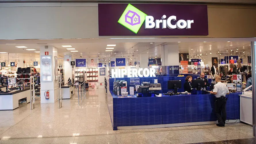 El Grupo El Corte Ingles abre la primera tienda urbana de Bricor en en Navarra. MIGUEL OSÉS_19
