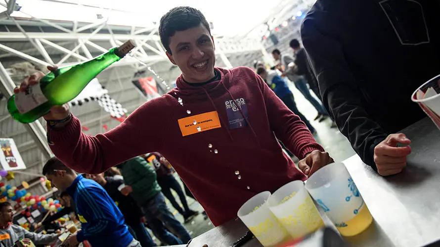 La carpa Universitaria de Invierno de 2017 reúne a miles de jovenes en Amaya. MIGUEL OSÉS (6)
