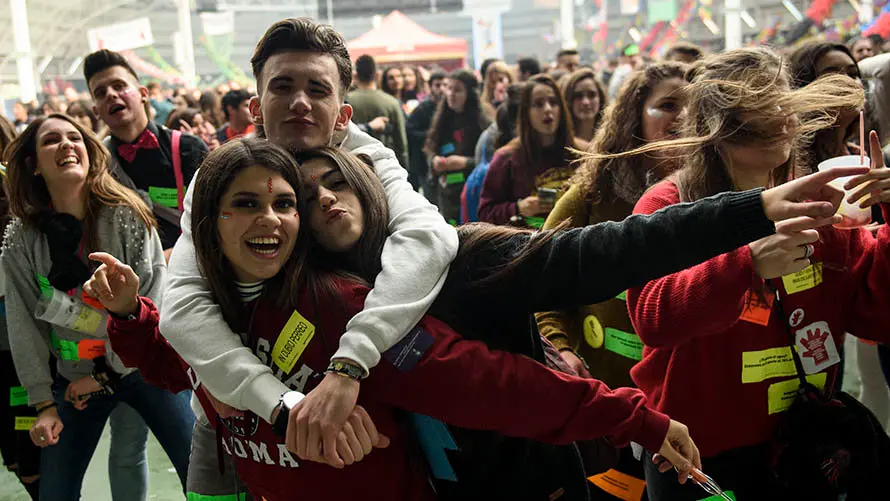 La carpa Universitaria de Invierno de 2017 reúne a miles de jovenes en Amaya. MIGUEL OSÉS (11)