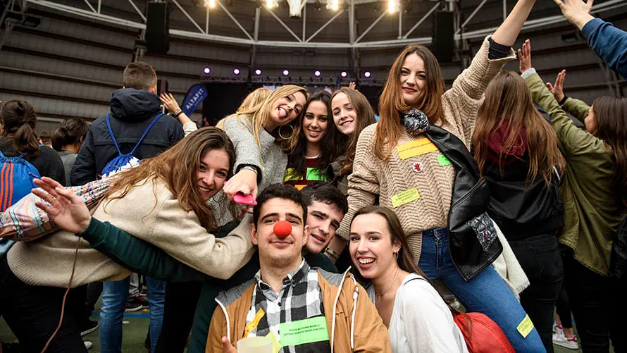 La carpa Universitaria de Invierno de 2017 reúne a miles de jovenes en Amaya. MIGUEL OSÉS (22)