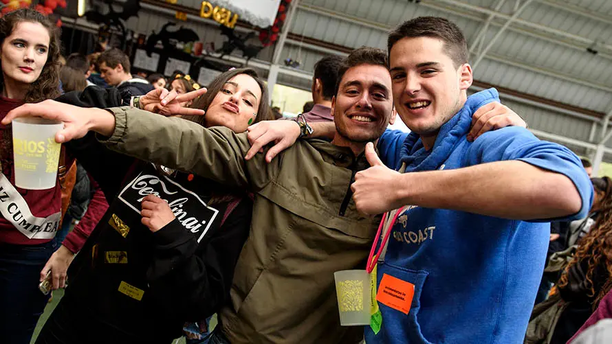La carpa Universitaria de Invierno de 2017 reúne a miles de jovenes en Amaya. MIGUEL OSÉS (30)