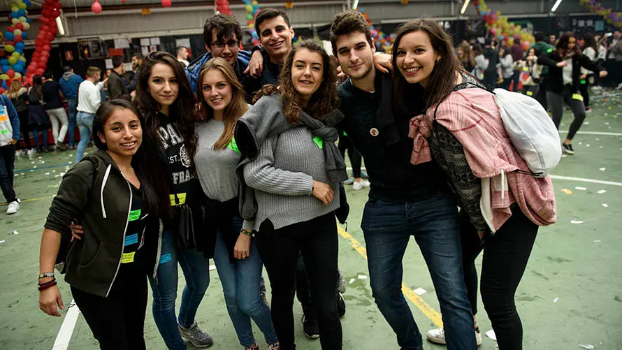 La carpa Universitaria de Invierno de 2017 reúne a miles de jovenes en Amaya. MIGUEL OSÉS (39)
