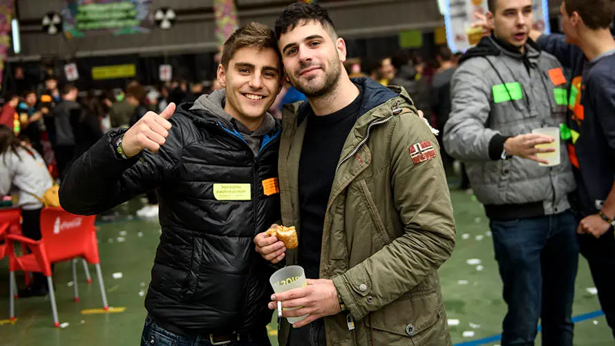 La carpa Universitaria de Invierno de 2017 reúne a miles de jovenes en Amaya. MIGUEL OSÉS (40)