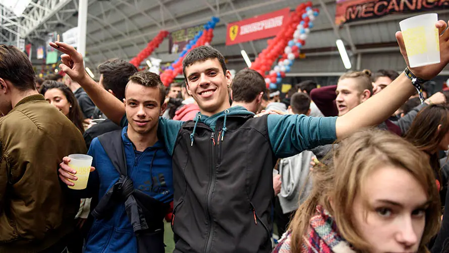 La carpa Universitaria de Invierno de 2017 reúne a miles de jovenes en Amaya. MIGUEL OSÉS (83)