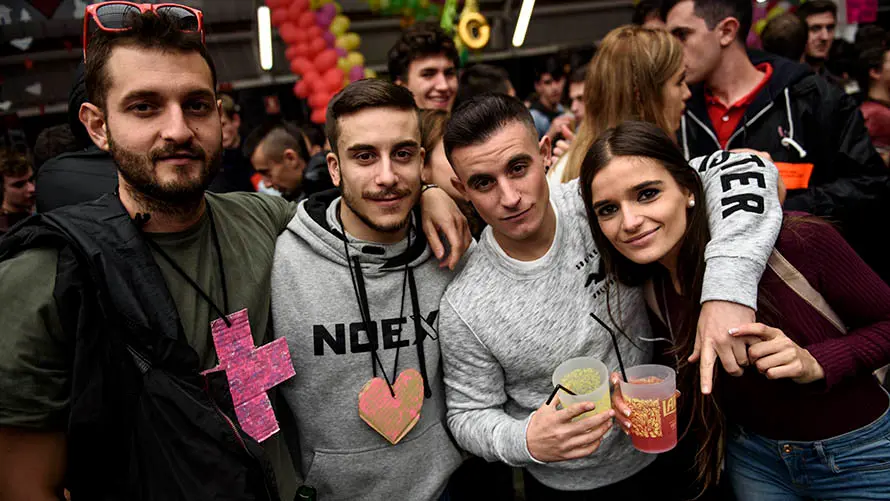 La carpa Universitaria de Invierno de 2017 reúne a miles de jovenes en Amaya. MIGUEL OSÉS (87)