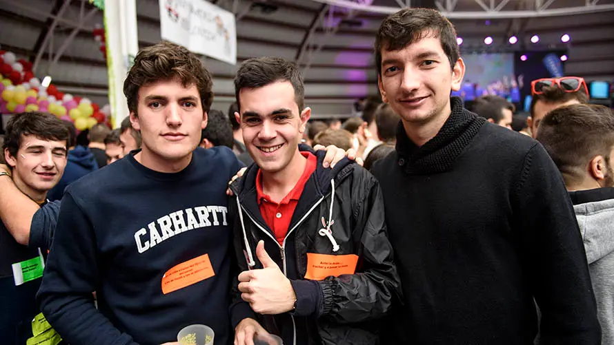 La carpa Universitaria de Invierno de 2017 reúne a miles de jovenes en Amaya. MIGUEL OSÉS (92)