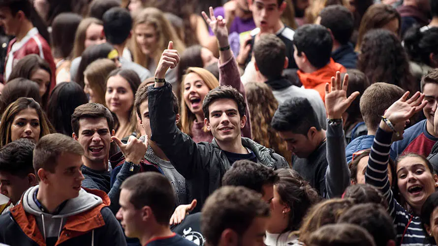 La carpa Universitaria de Invierno de 2017 reúne a miles de jovenes en Amaya. MIGUEL OSÉS (97)