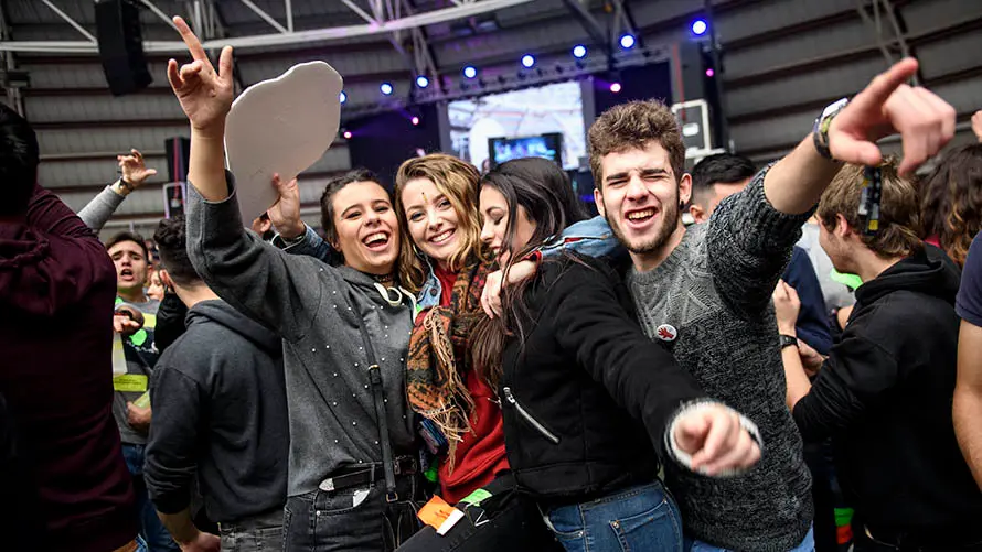La carpa Universitaria de Invierno de 2017 reúne a miles de jovenes en Amaya. MIGUEL OSÉS (105)
