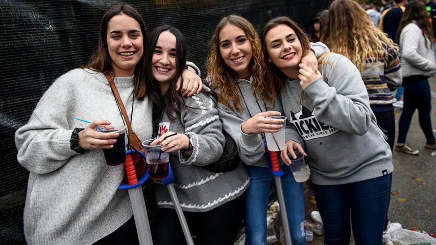 La carpa Universitaria de Invierno de 2017 reúne a miles de jovenes en Amaya. MIGUEL OSÉS (114)