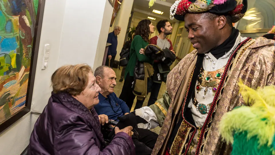 Visita de los Reyes Magos a la Casa de la Misericordia de Pamplona (17). IÑIGO ALZUGARAY