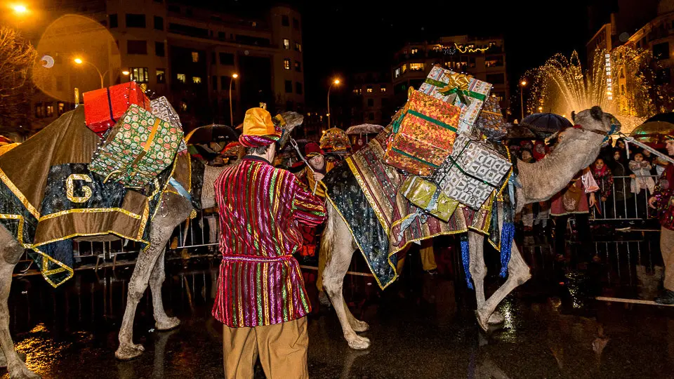 Cabalgata de los Reyes Magos en Pamplona (07). IÑIGO ALZUGARAY
