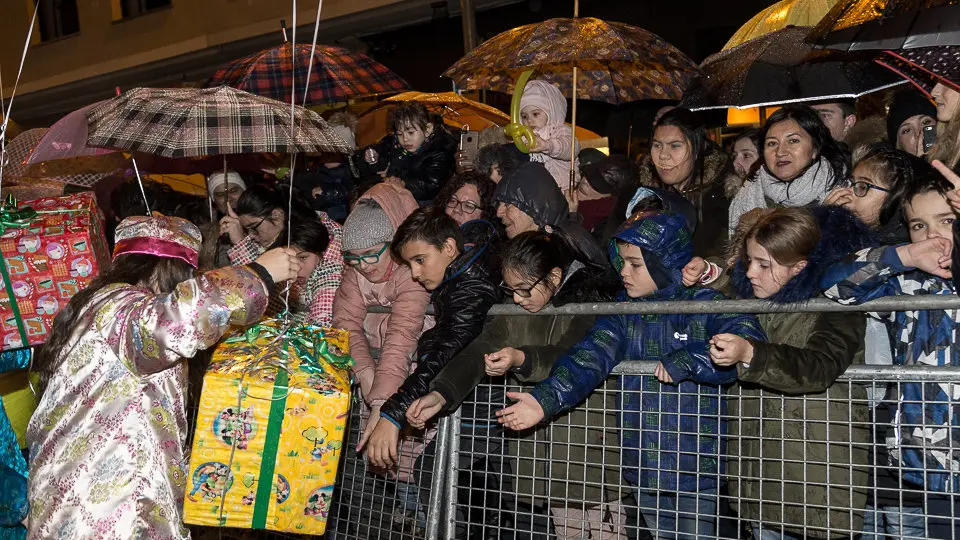 Cabalgata de los Reyes Magos en Pamplona (08). IÑIGO ALZUGARAY